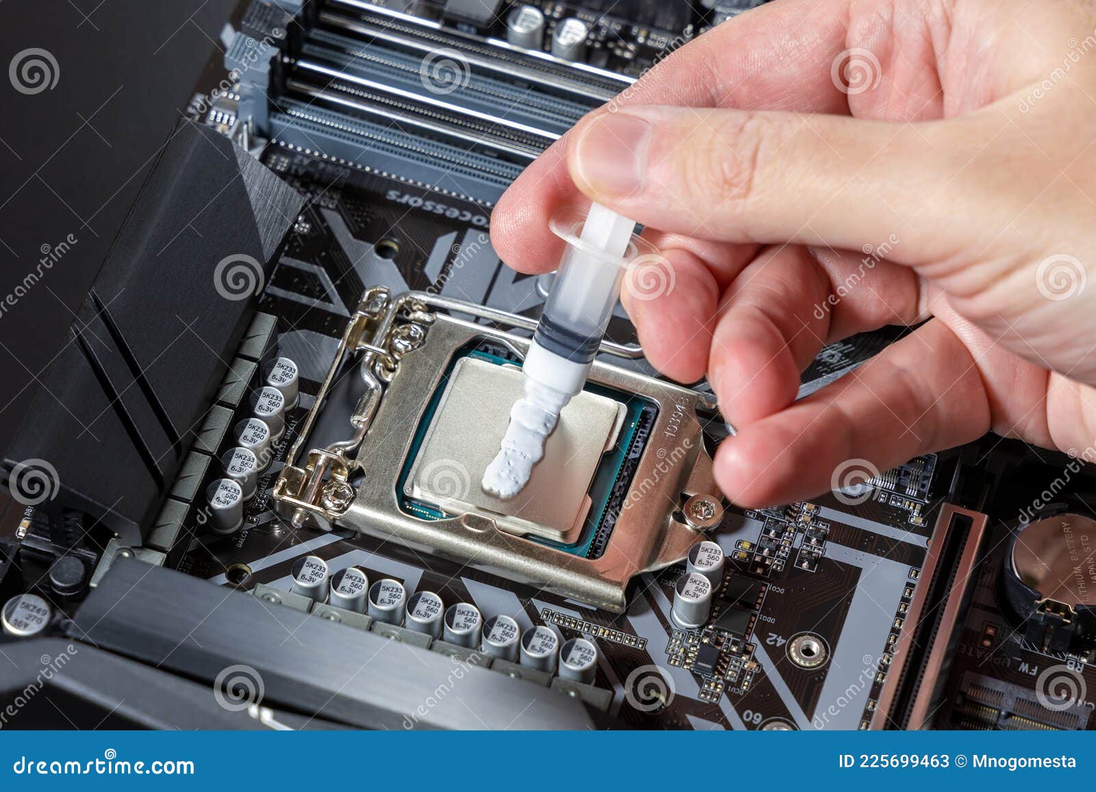 How to apply thermal paste to a CPU