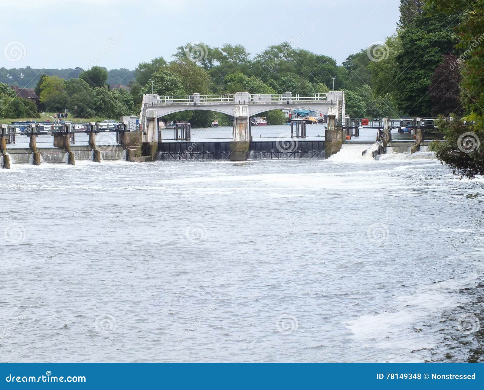 teddington lock weir