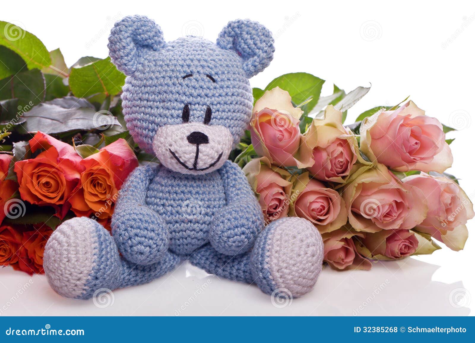 Teddy bear with pink roses stock photo. Image of gift 32385268