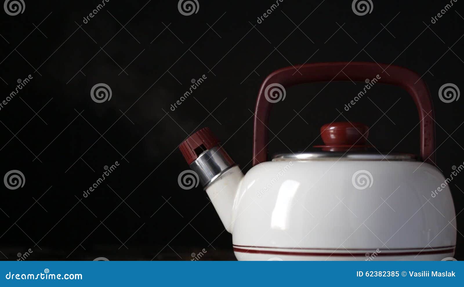 Tee Kettle Boiling with Steam Stock Video Video of blue, heat 62382385