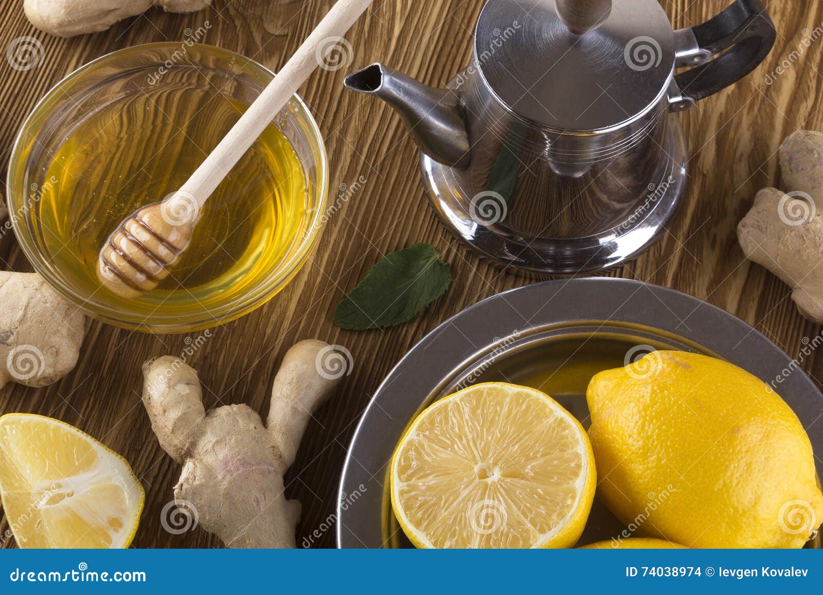 Teekanne Ingwertee Mit Honig Und Zitrone Stockfoto - Bild von medizin ...