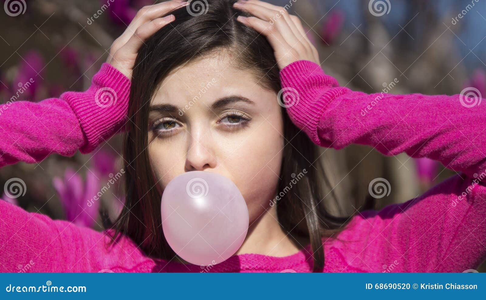 bubble gum blowing teen girls xxx gallery pic