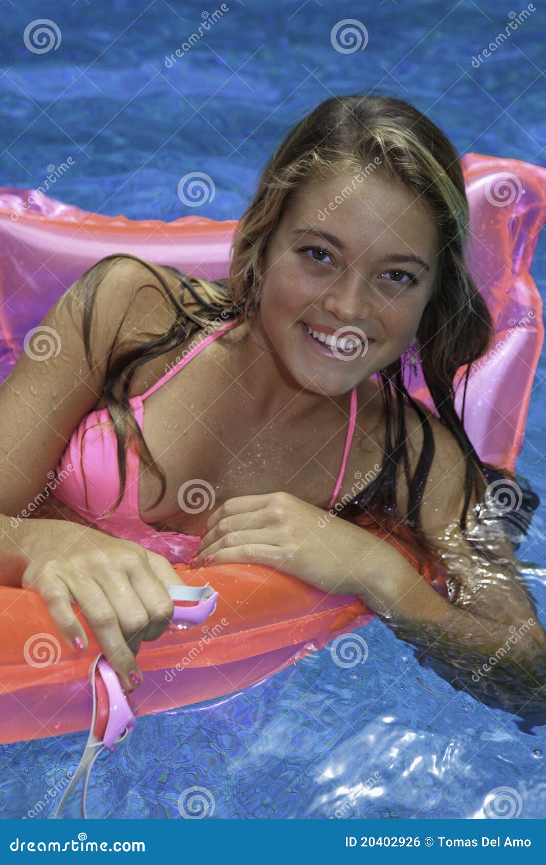 Women in bikinis having fun in swimming pool – Jacob Lund Photography  Store- premium stock photo