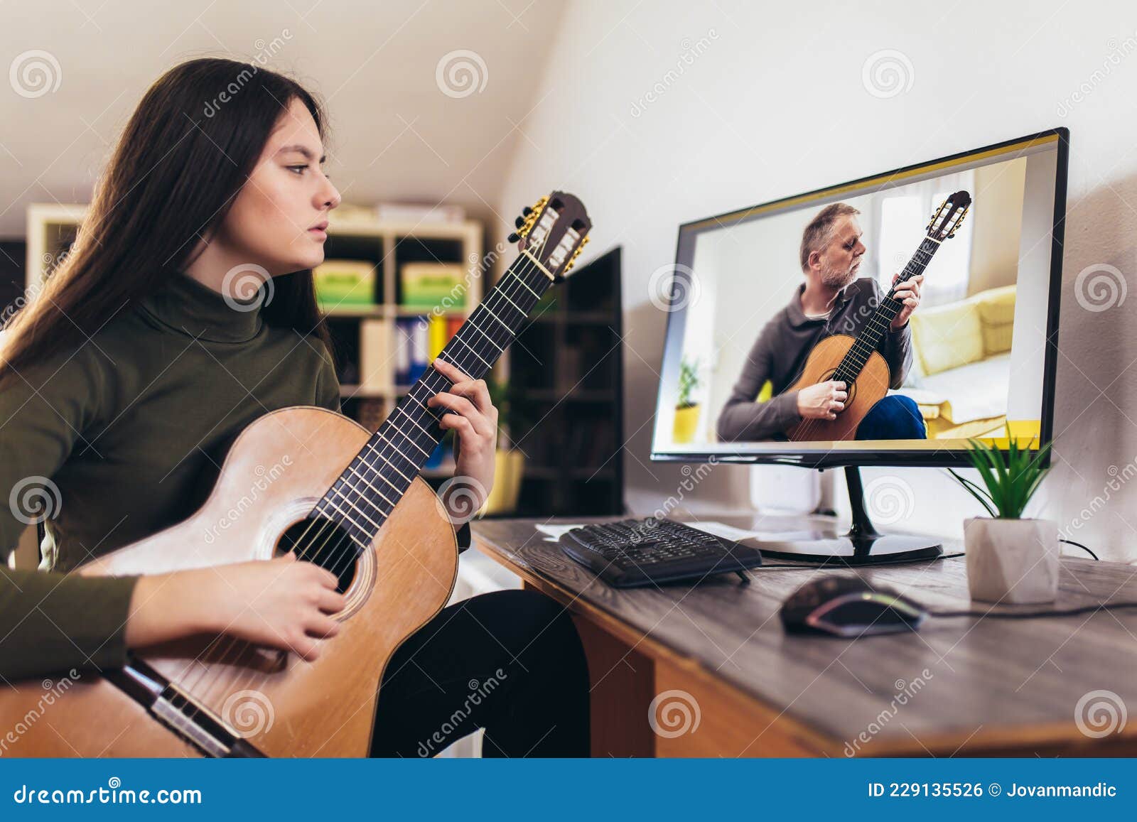 Play guitar 2024 online with keyboard