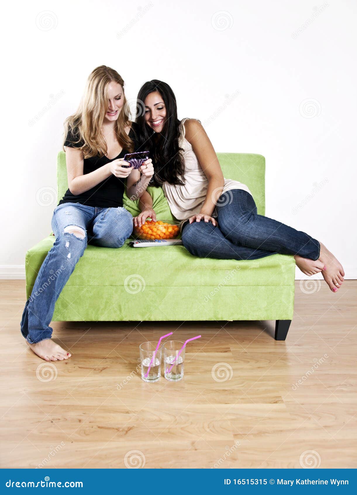 teen girlfriends hanging out