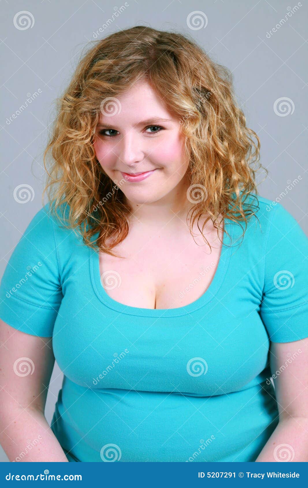 Chubby blonde curly — photo 11