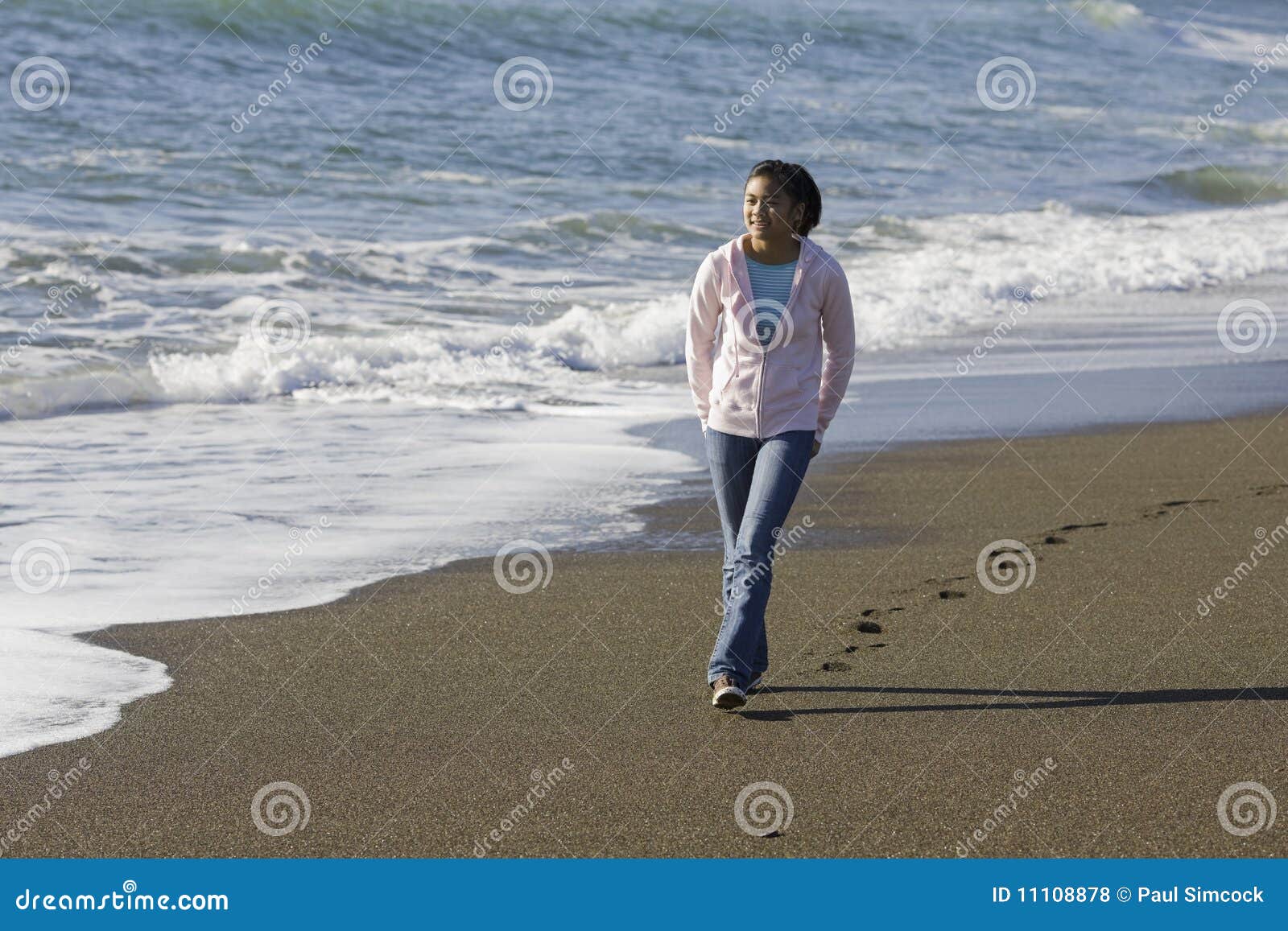 Teenager Girl Enjoying At The Beach 13880405 Stock Photo at Vecteezy
