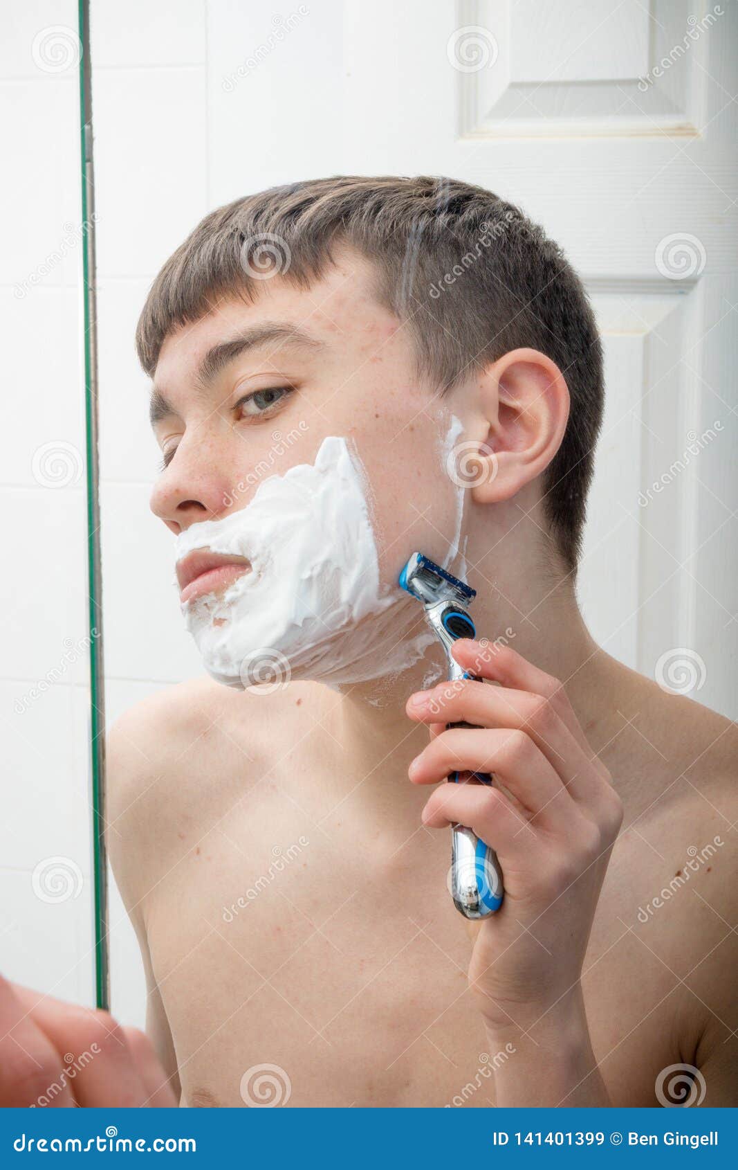 Shaving dick