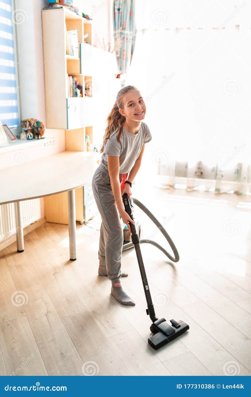desktop cleaner girl screensaver desktop cleaner girl screensaver