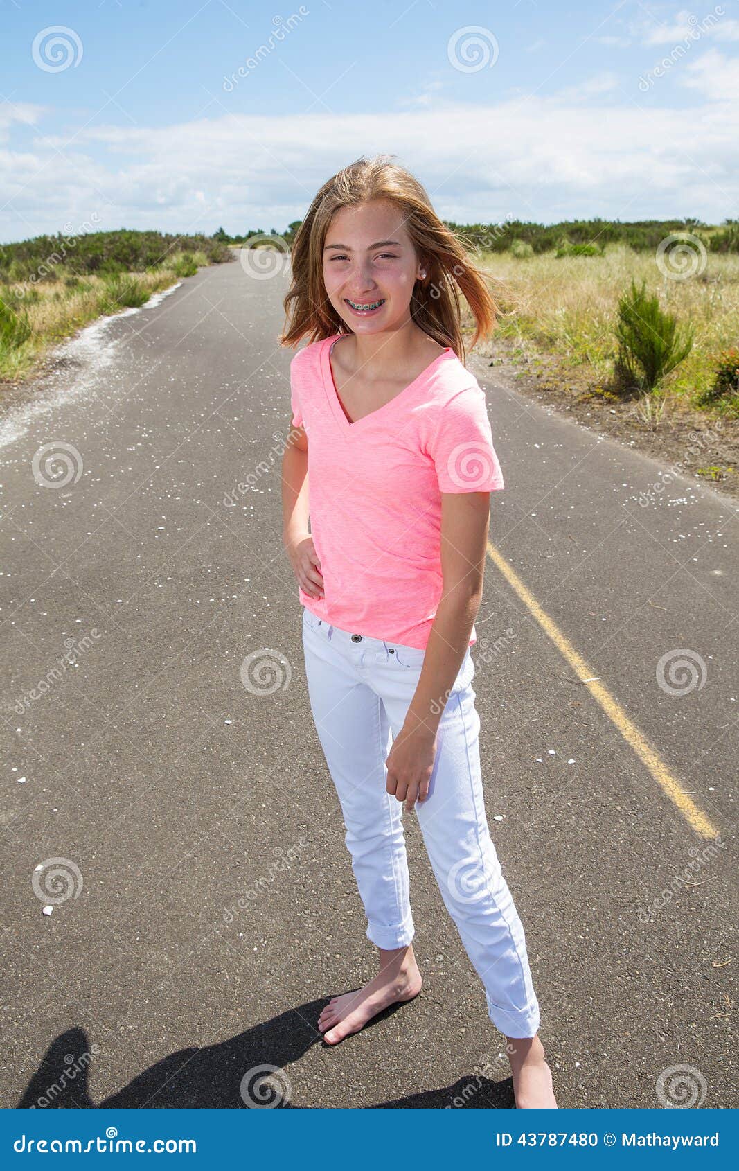 https://thumbs.dreamstime.com/z/teenage-girl-travels-barefoot-empty-road-pretty-teen-walking-country-bare-feet-43787480.jpg