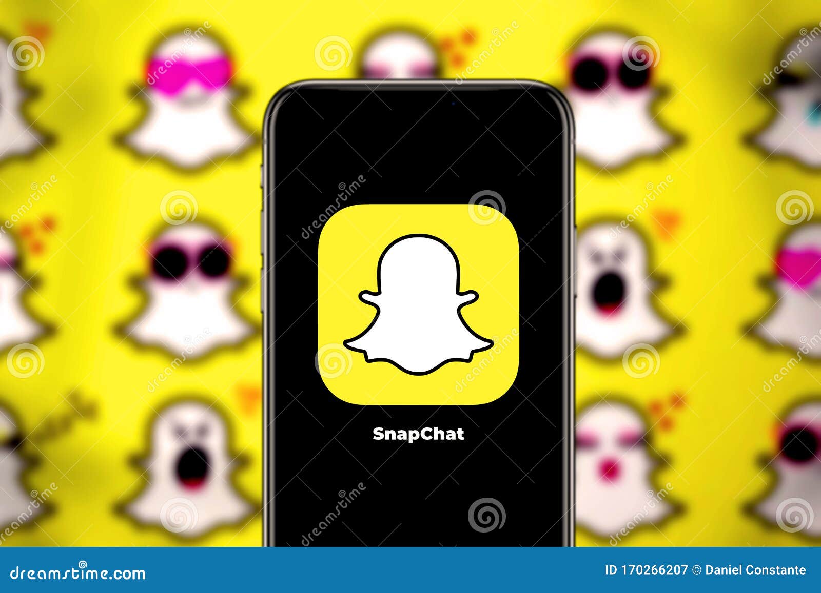 Teléfono Inteligente Con El Logotipo De Snapchat, Que Es Una Aplicación De  Mensajería Para Smartphones Fotografía editorial - Imagen de imagen, icono:  170266207