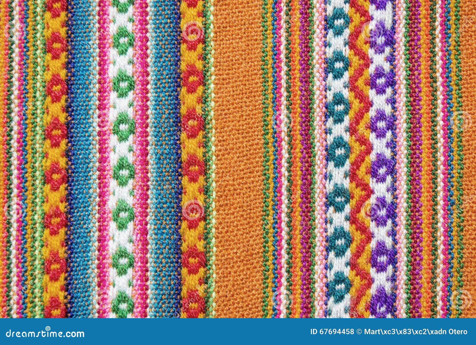 Telar andino de Aguayo foto de archivo. Imagen de cultura - 67694458 Telar andino de Aguayo foto de archivo. Imagen de cultura - 67694458