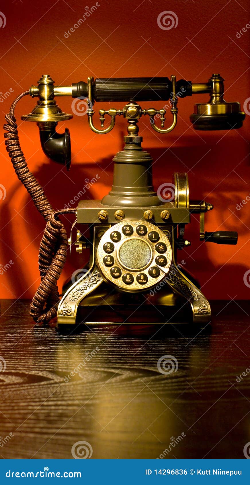 Telefono antico fotografia stock. Immagine di imitazione 14296836