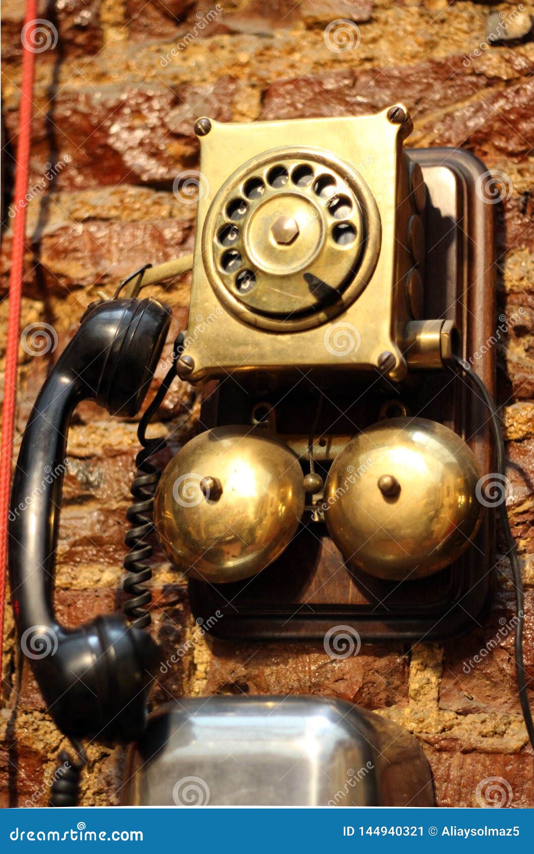 Telefono Antico, Telefono D'annata Utilizzato Molto Vecchio Dal 1950 S