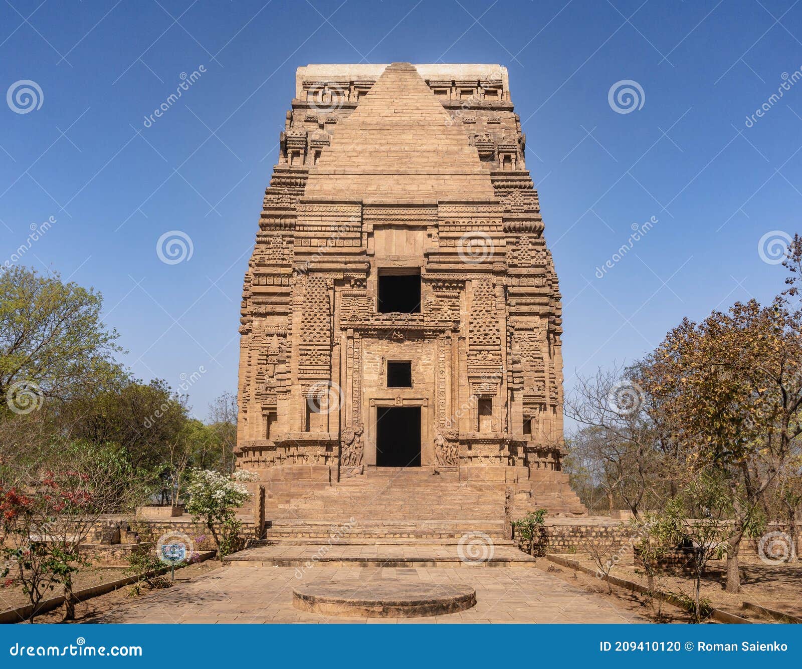 teli ka mandir, dating from the 9th century, is the tallest building in fort gwalior. india