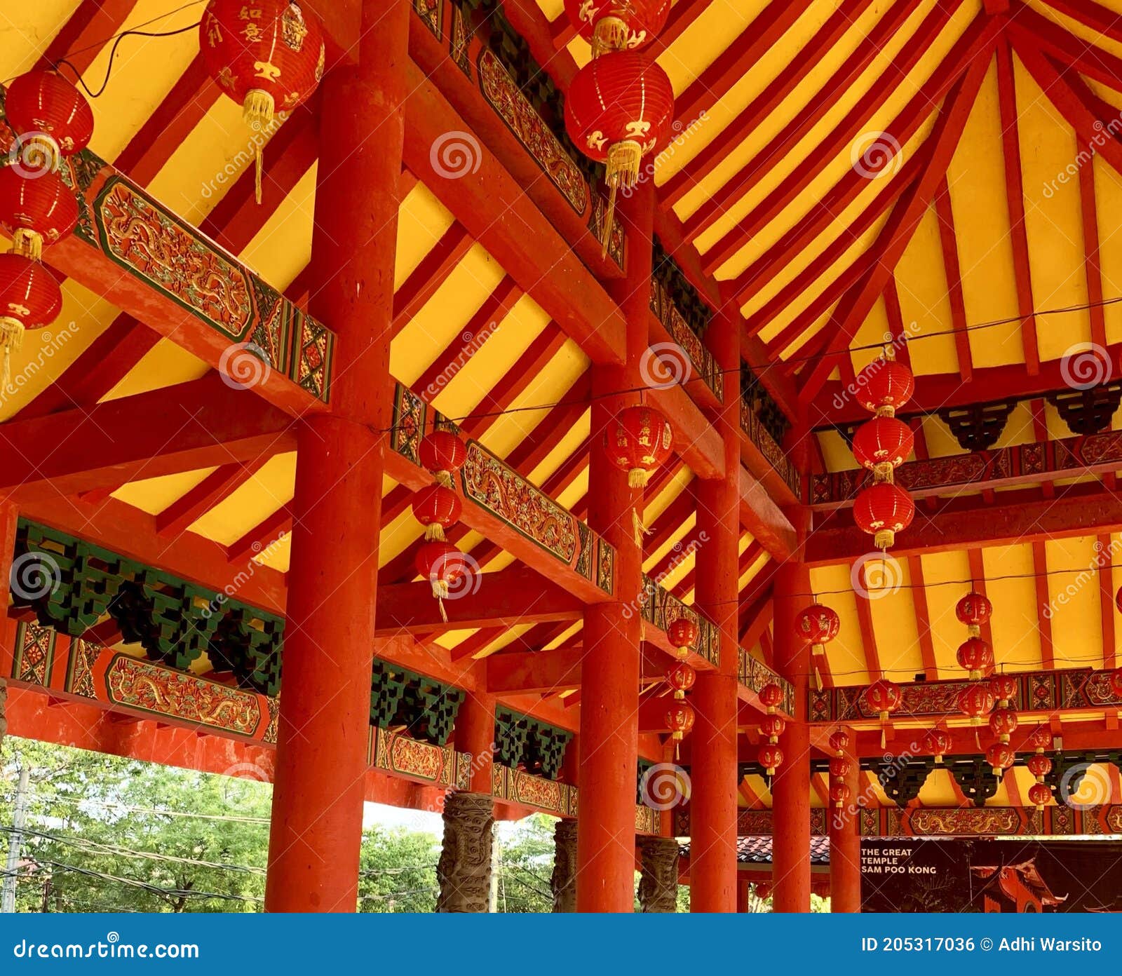 Tempel Innen Mit Asiatischen Verzierungen Redaktionelles Foto - Bild von  pagode, verzierungen: 205317036