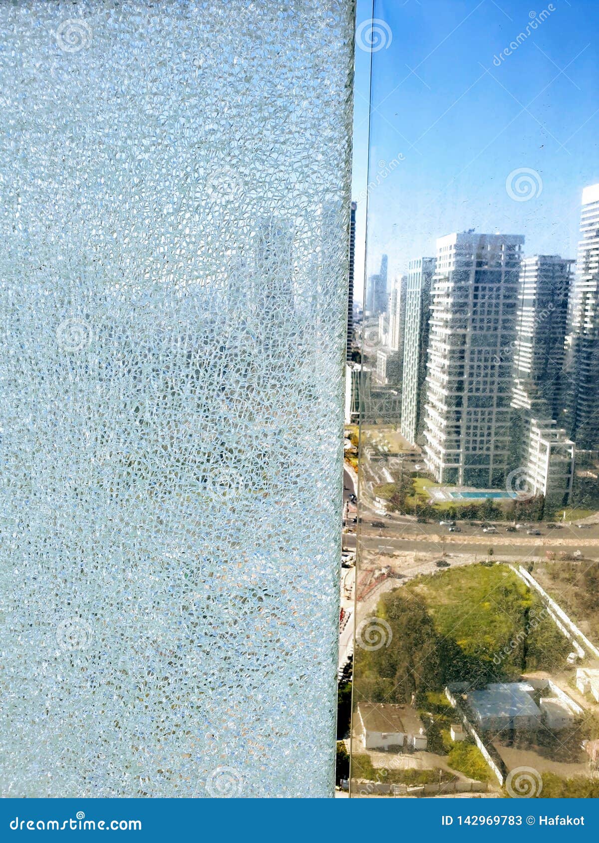 De waarheid vertellen auditie draadloze Tempered Glass Break Pattern Stock Image - Image of closeup, crackle:  142969783