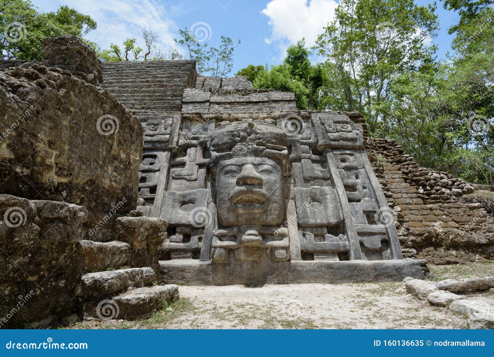 temple-pyramid-masks-lamanai-archaeological-reserve-orange-walk-belize-central-america-temple-pyramid-masks-lamanai-160136635.jpg