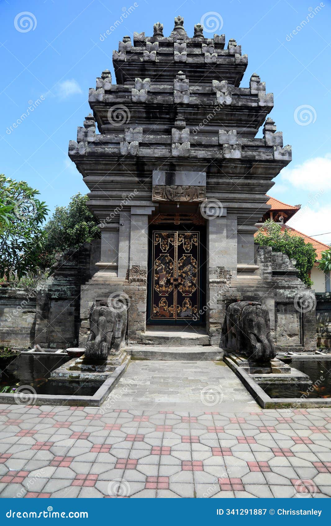 temple in ubud in bali