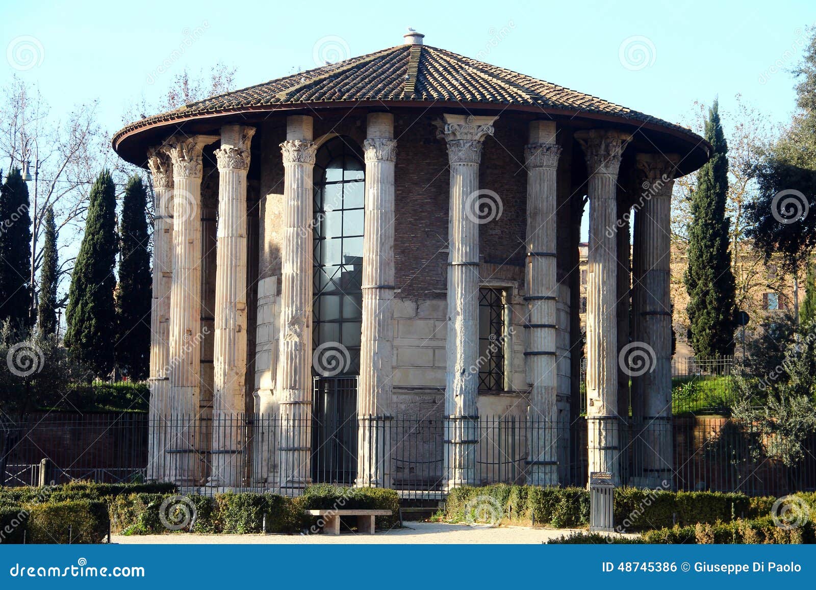 Templo - Roma foto de archivo. Imagen de - 48745386