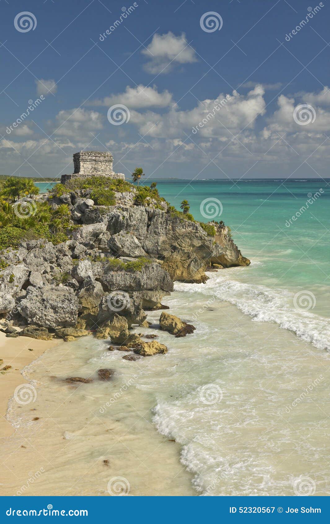 templo del dios del viento mayan ruins of ruinas de tulum (tulum ruins) in quintana roo, yucatan peninsula, mexico