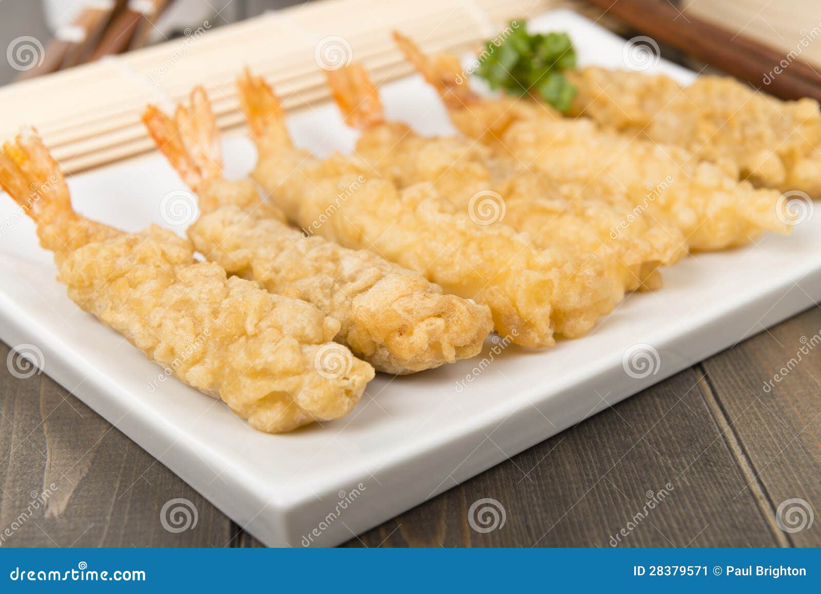 Tempura de crevette rose image stock. Image du banane - 28379571