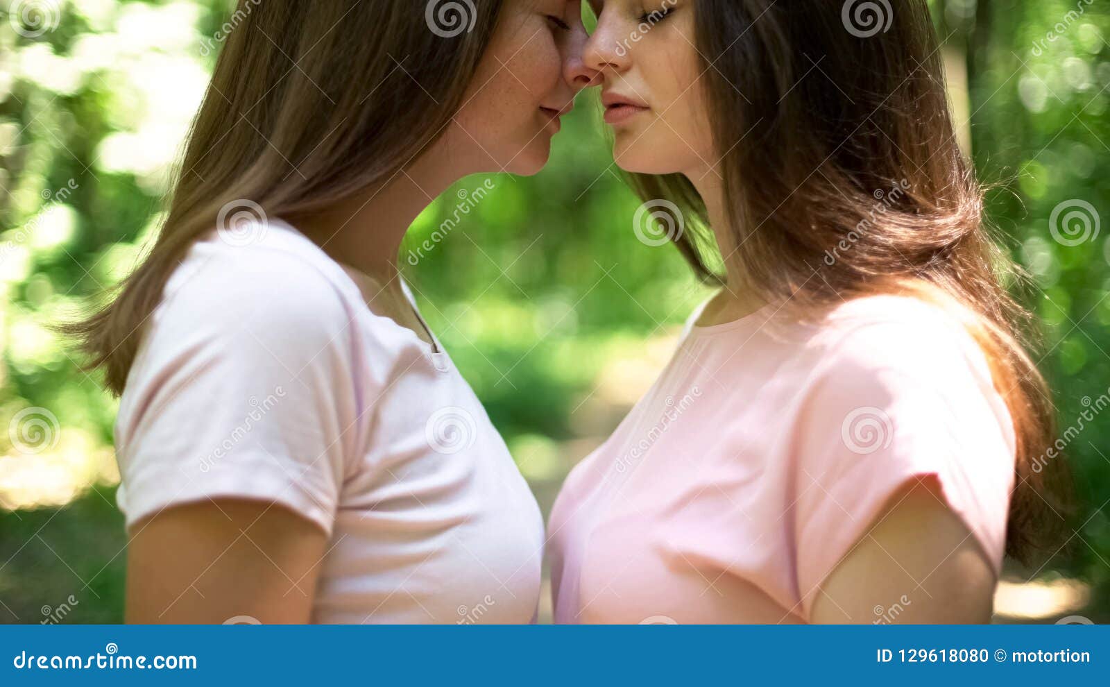 Lesbian Sex Kissing