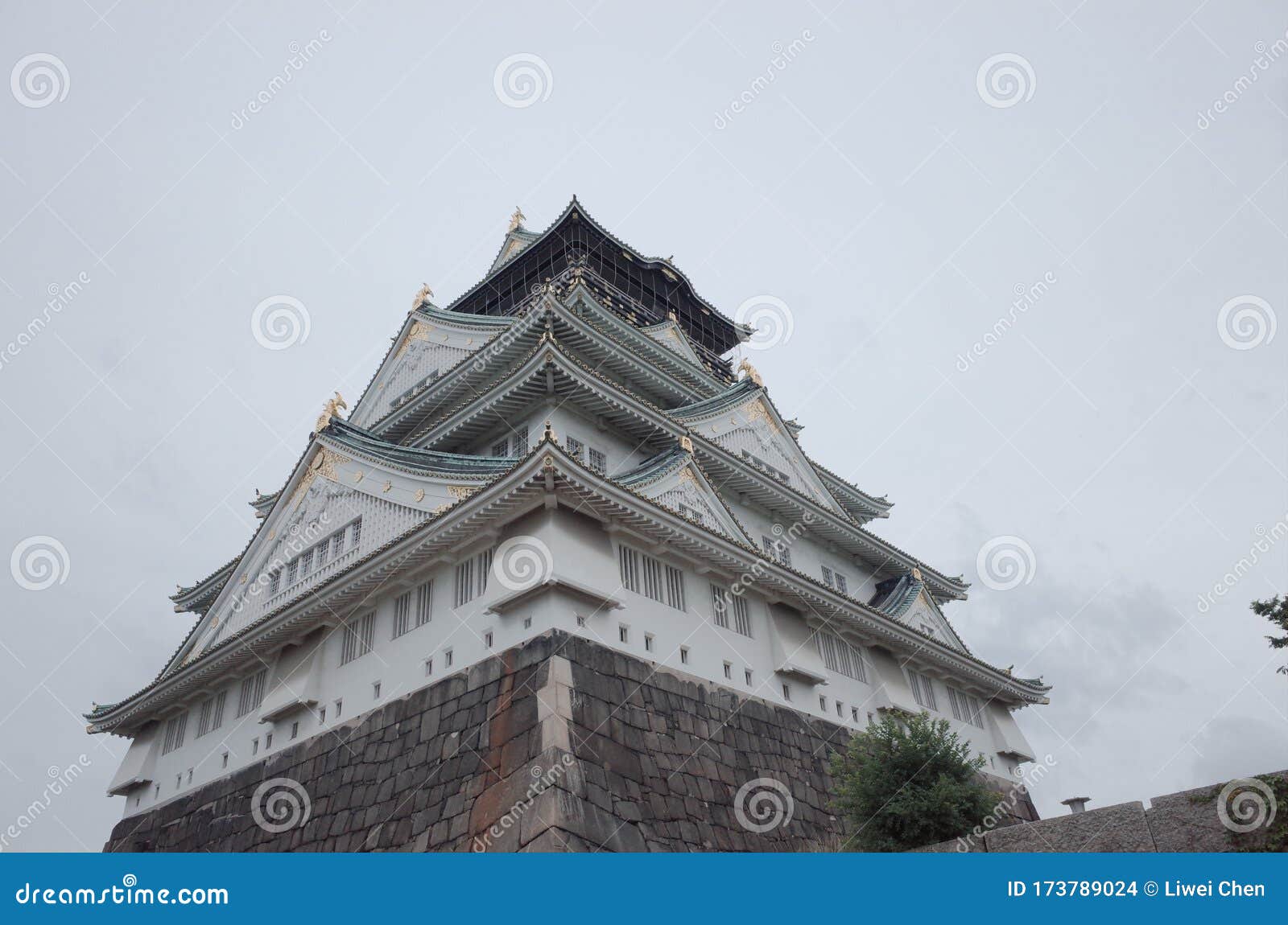 Tenshukaku замка Осаки редакционное стоковое изображение. из��бражениенасчитывающей находятся - 173789024