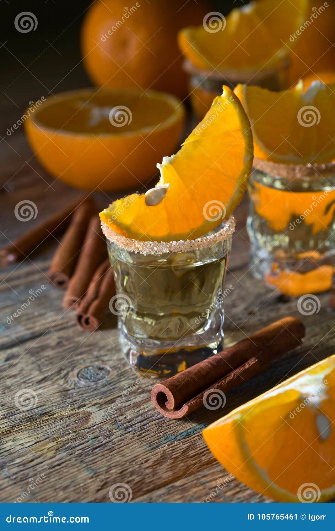 Tequila Con La Naranja Y El Canela Imagen de archivo Imagen de