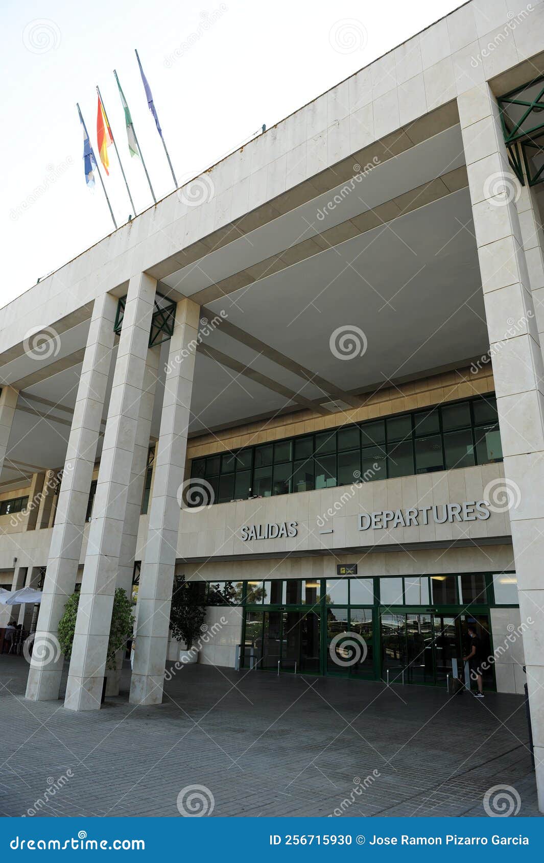 terminal del aeropuerto internacional de jerez de la frontera, andalucÃÂ­a, espaÃÂ±a.