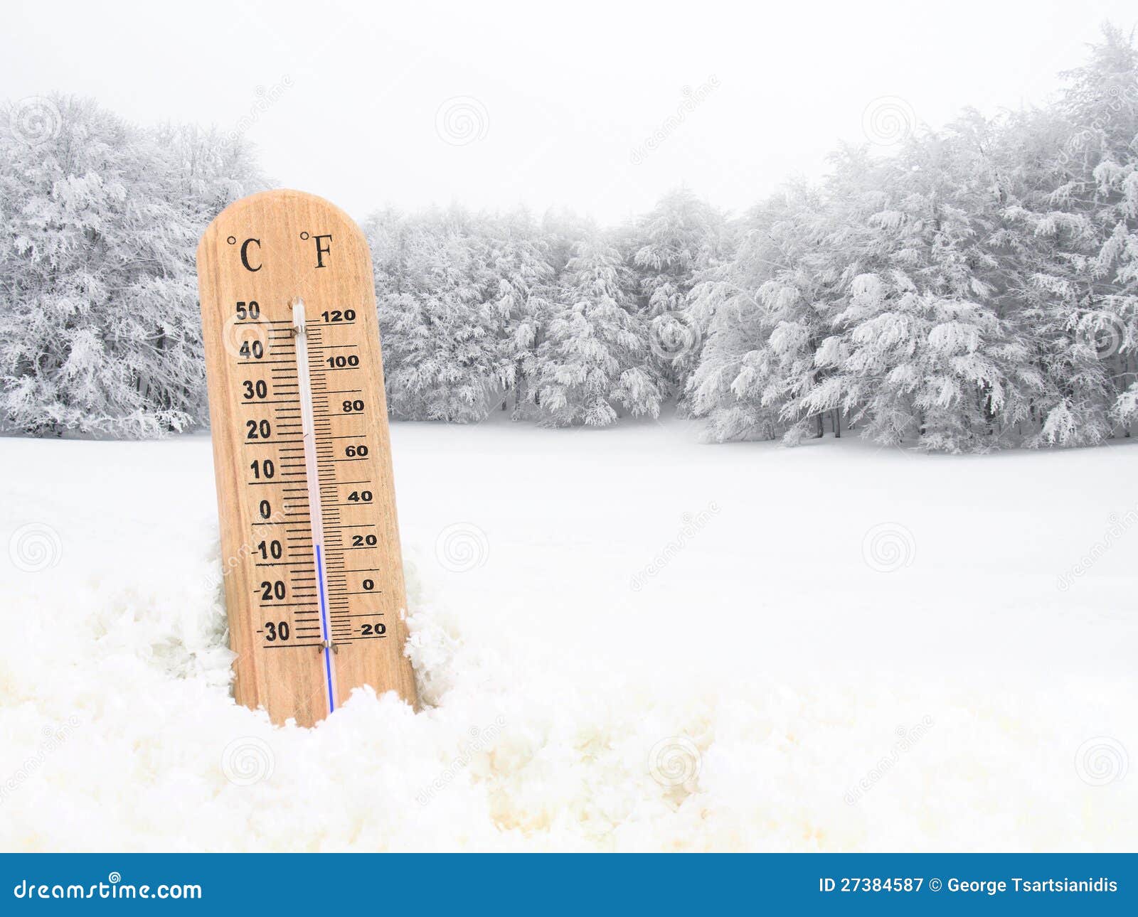 Termometer i snowen fotografering för bildbyråer. Bild av Termometer i snowen fotografering för bildbyråer. Bild av