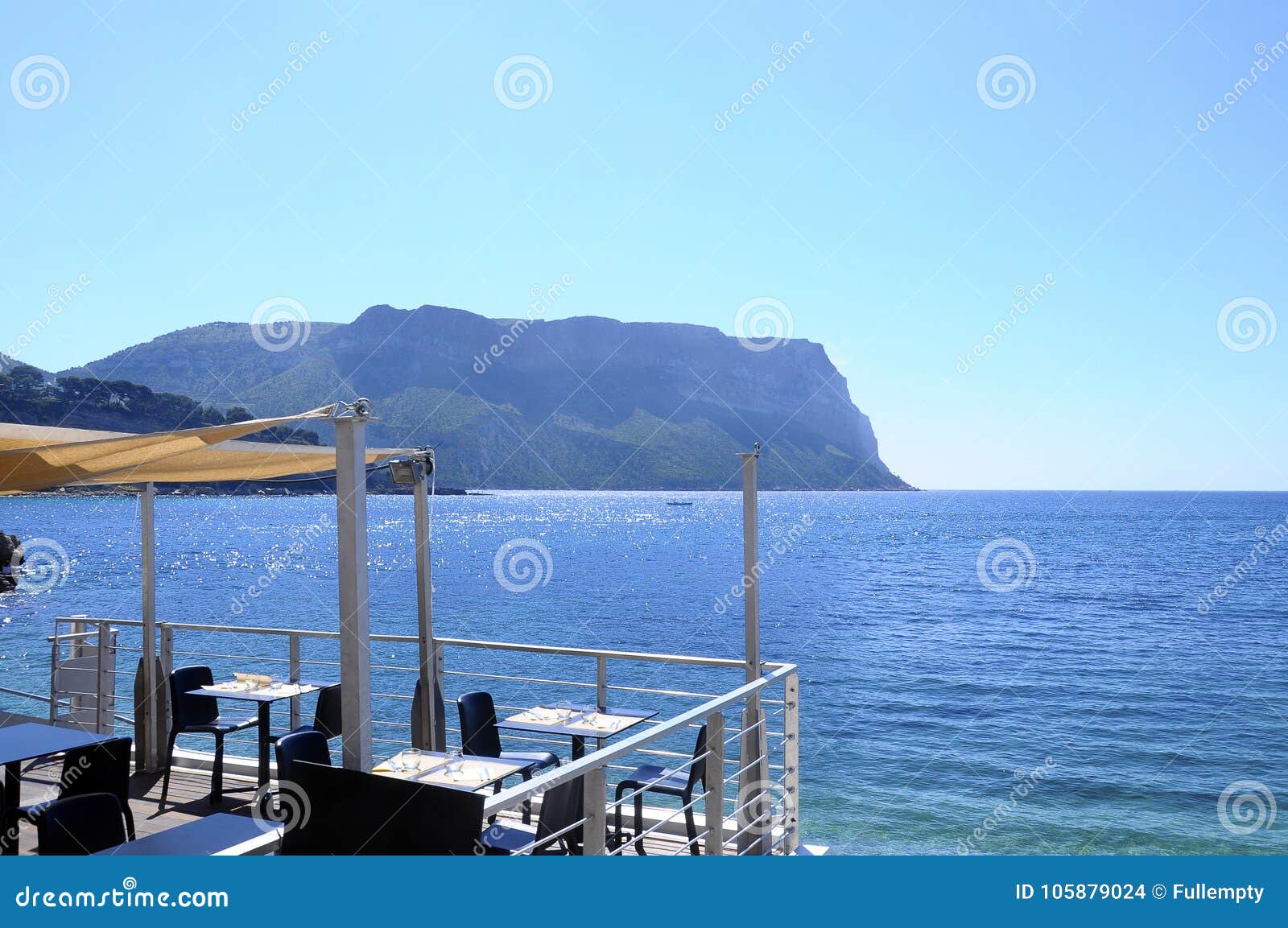 Terrasse De Restaurant Sur La Mer Cassis Frances Photo