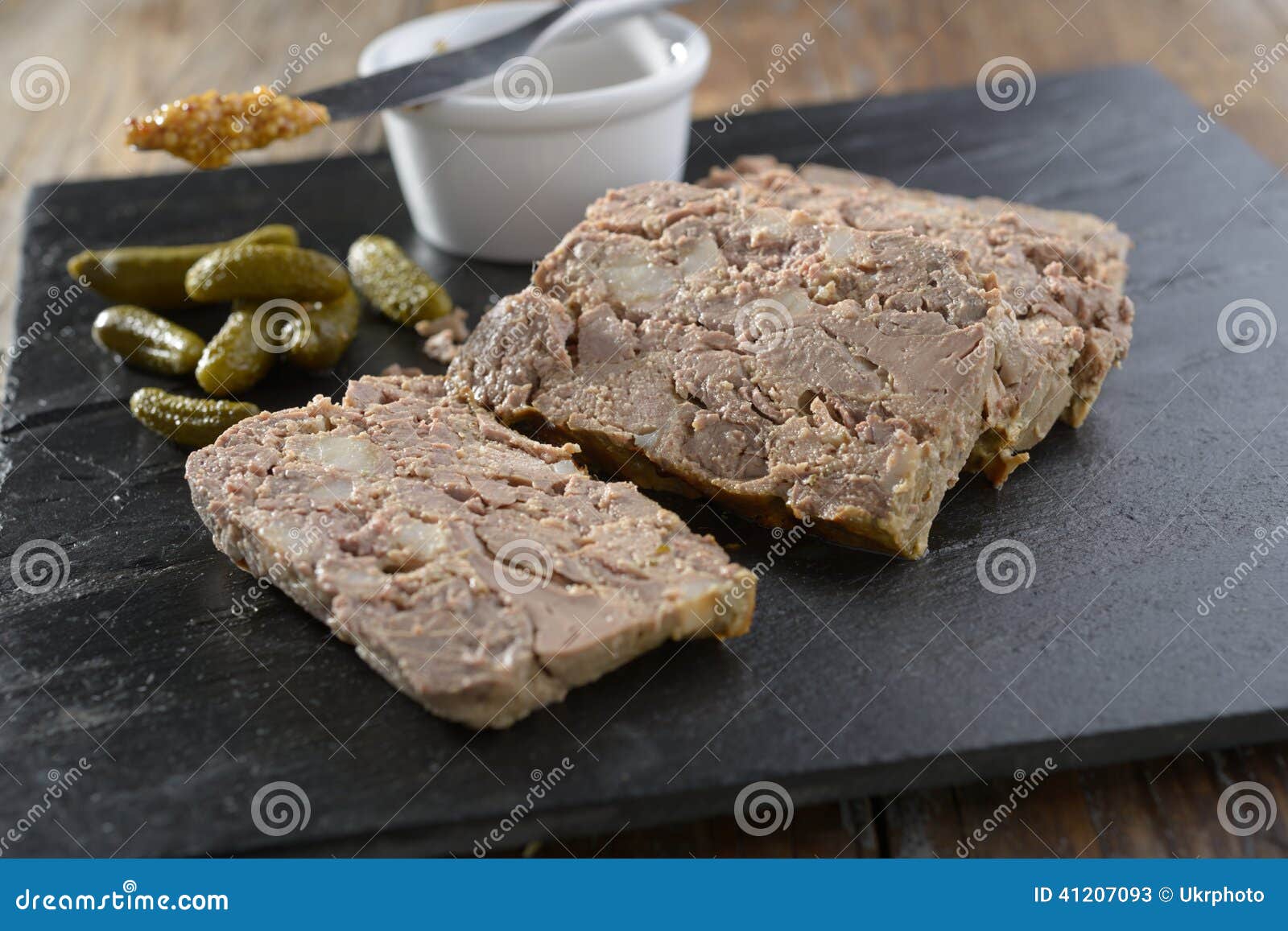 Terrine de foie de lapin image stock. Image du dîner 41207093