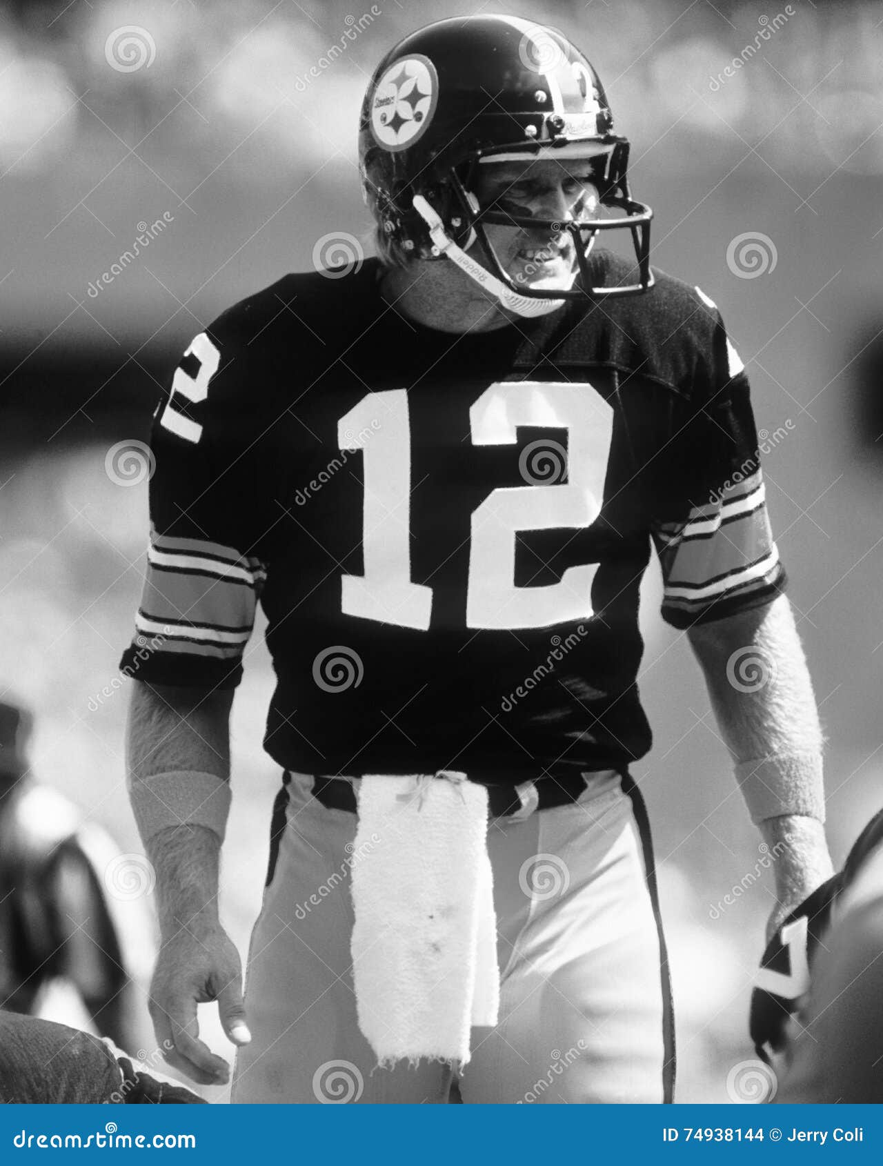 Pittsburgh Steelers QB Terry Bradshaw, #12 (Bild som tas från B&W-negationen ),