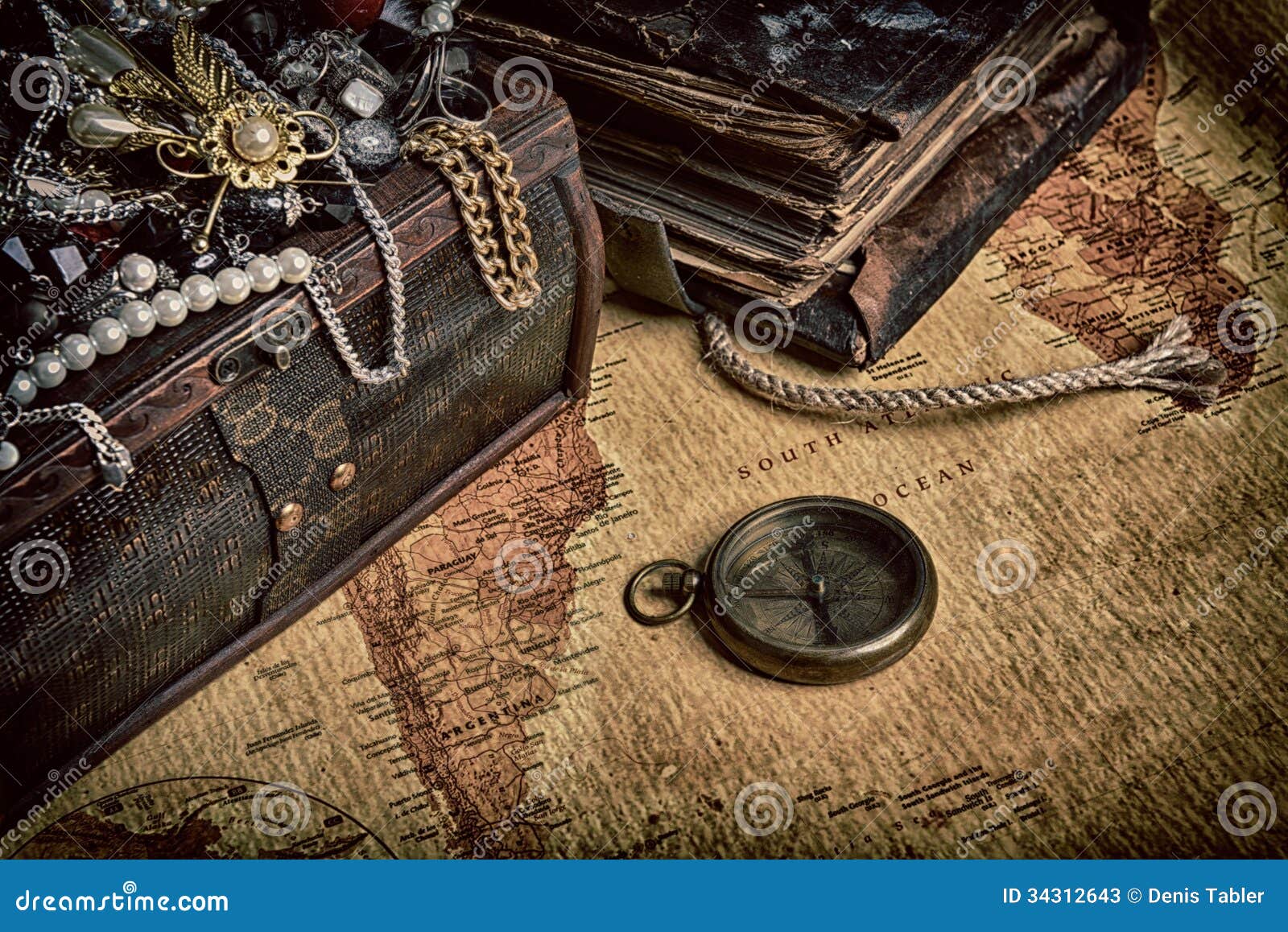 Tesouro de madeira imagem de stock. Imagem de investir - 34312643, image size:1600x1158