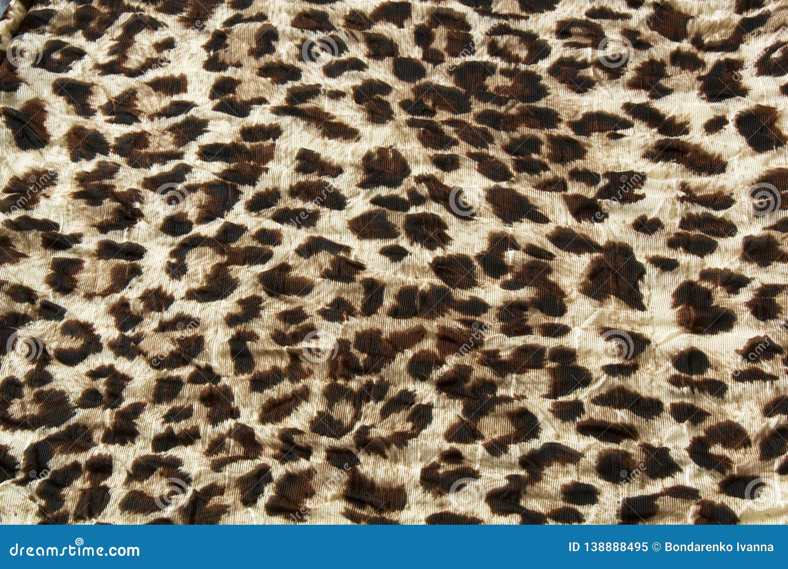 Teste padrão na moda da tela da forma com fundo da cópia da pele do leopardo