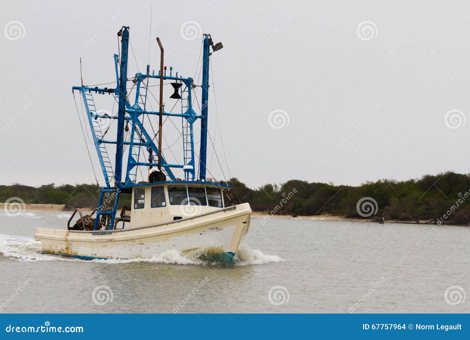 cartoon shrimp boat texas shrimper royalty free stock photography cartoon shrimp boat texas shrimper royalty free stock photography