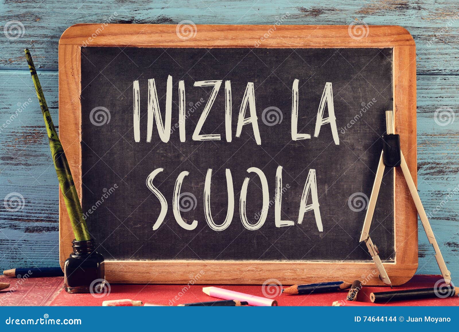 text inizia la scuola, back to school in italian