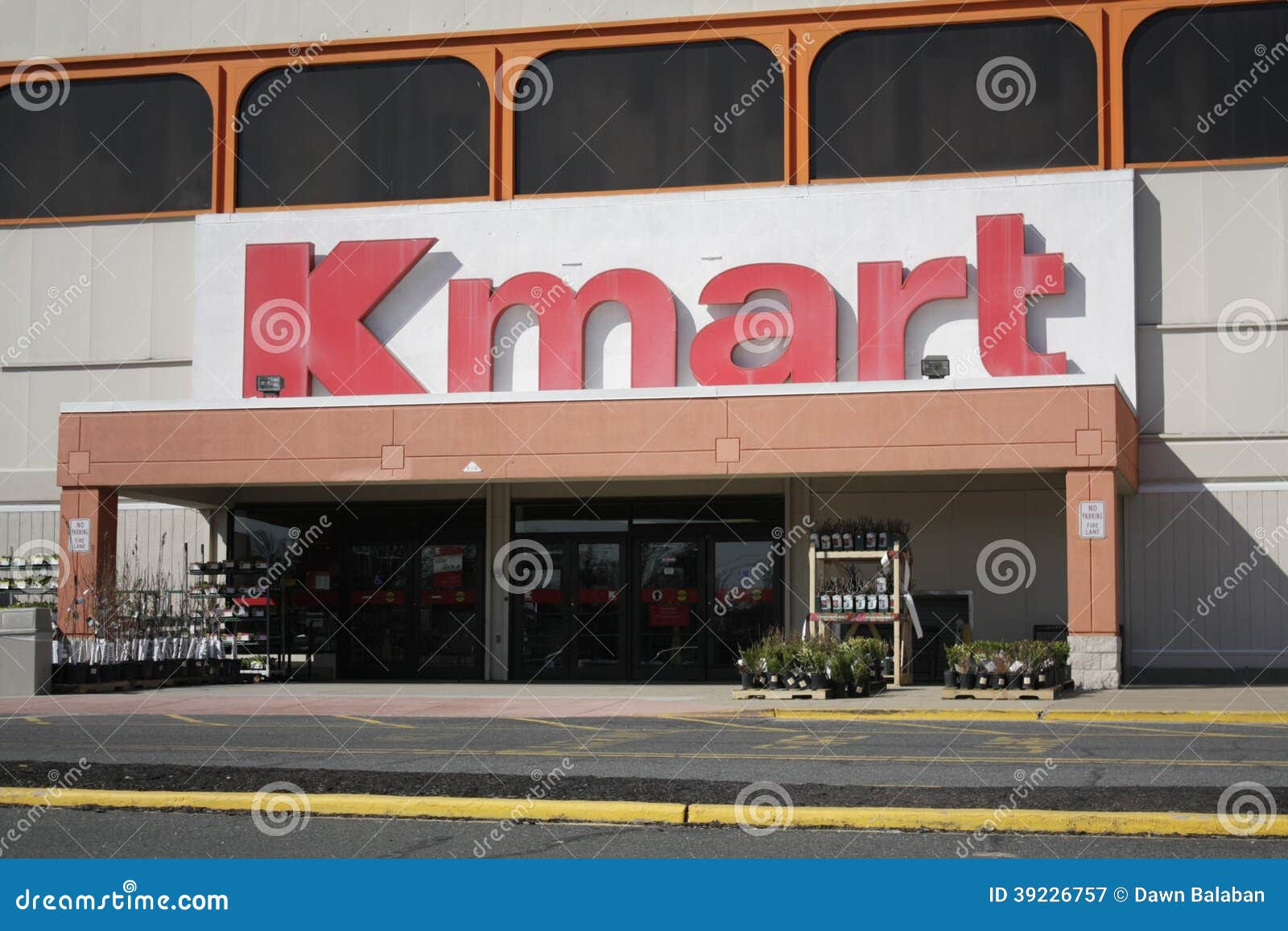 Kmart front door editorial photography. Image of department 39226757