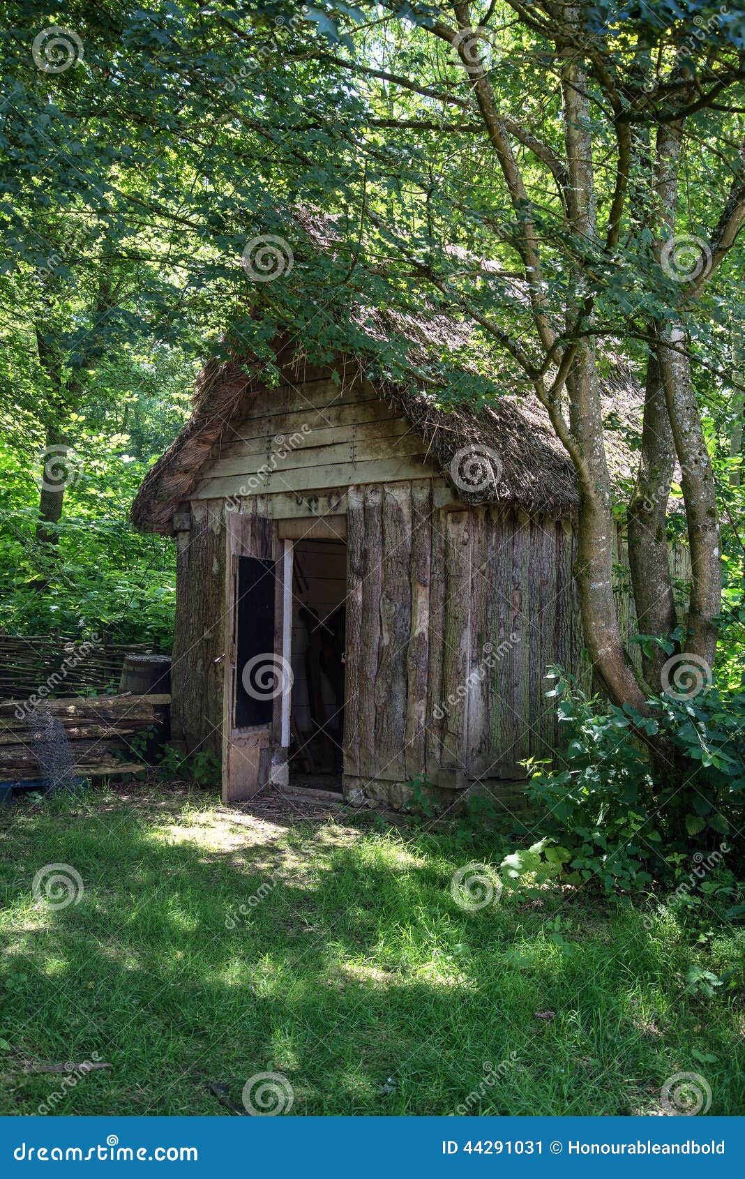 photography studio featuring corrugated plastic walls and