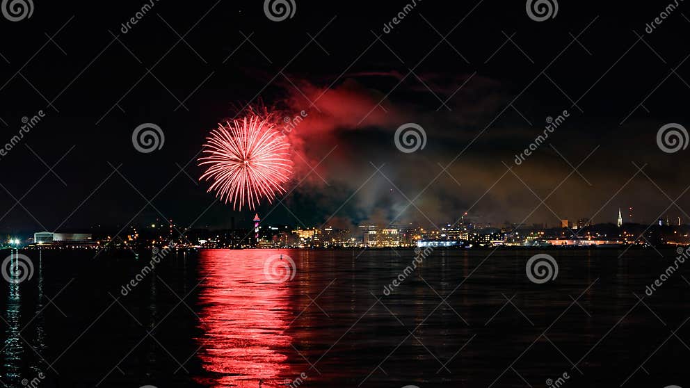 fireworks in erie pa for 4th of july