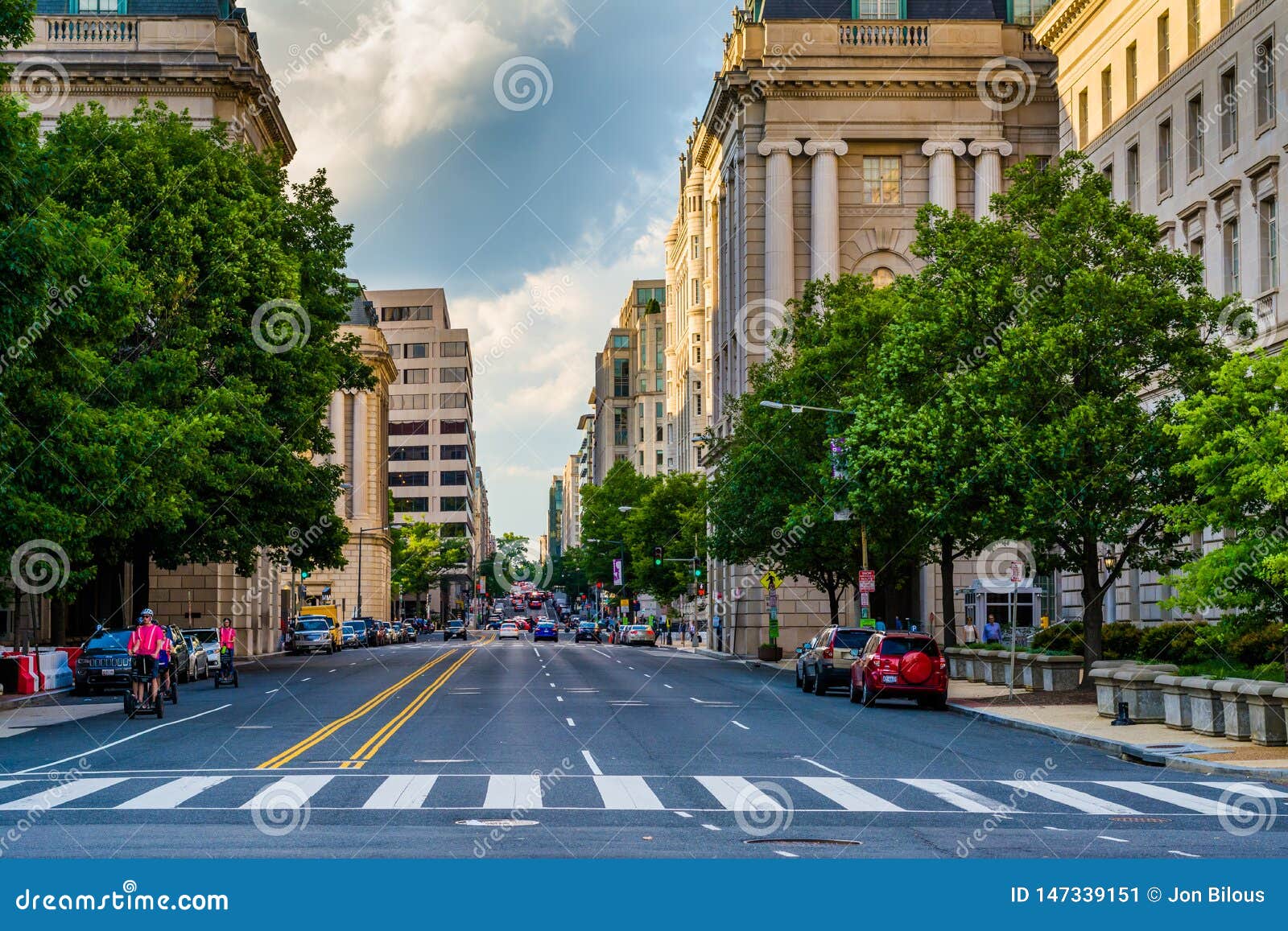 12th Street In Downtown Washington Dc Editorial Photo Image Of Tourism Clouds 147339151 