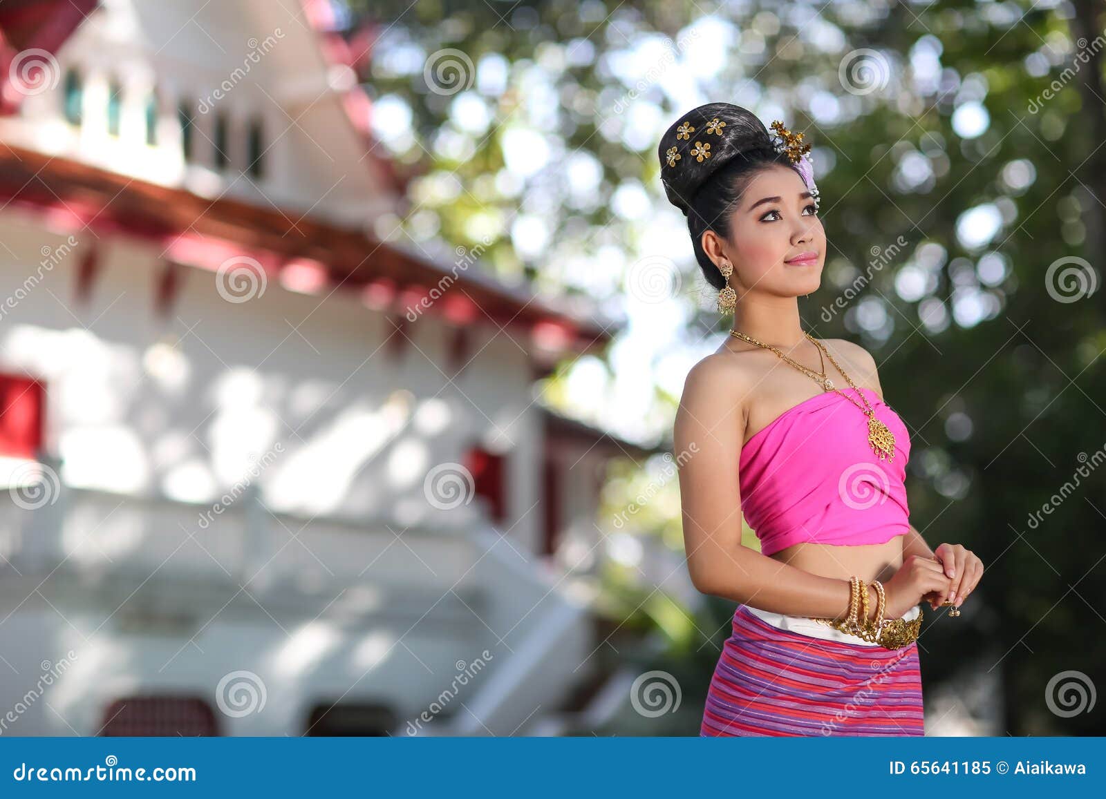 Thai Dancing Girl With Northern Style Dress In Temple Stock Image