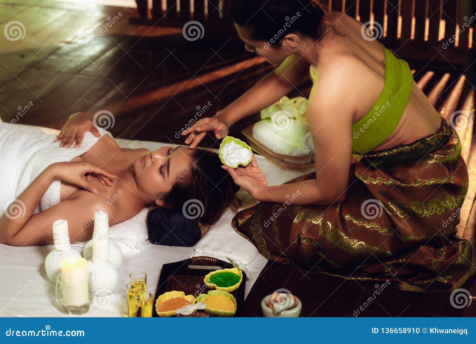 Thai Massage Girl