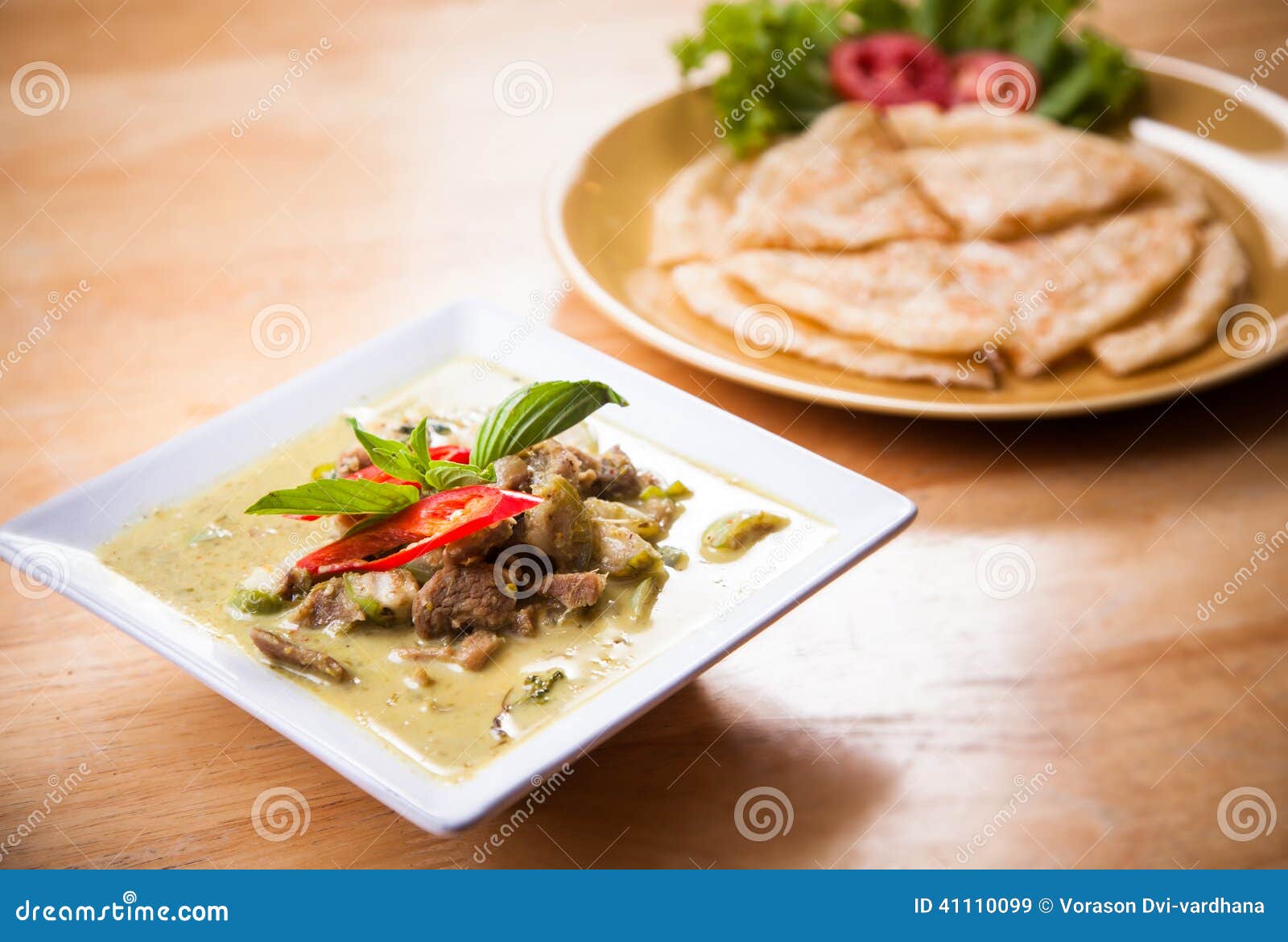 Thai Green Curry Beef Served with Flatbread Stock Image Image of bowl Thai Green Curry Beef Served with Flatbread Stock Image Image of bowl