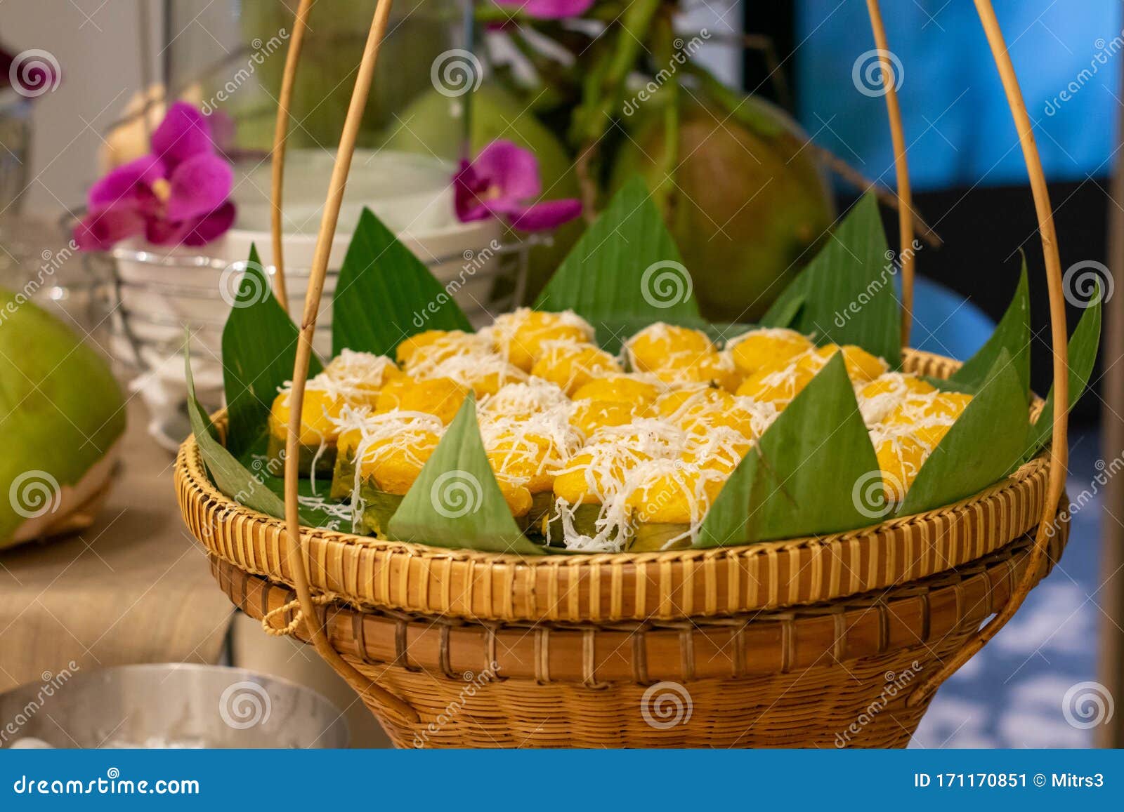 Thai Mini Dessert in Banana Leaf Stock Image Image of leaf, banana