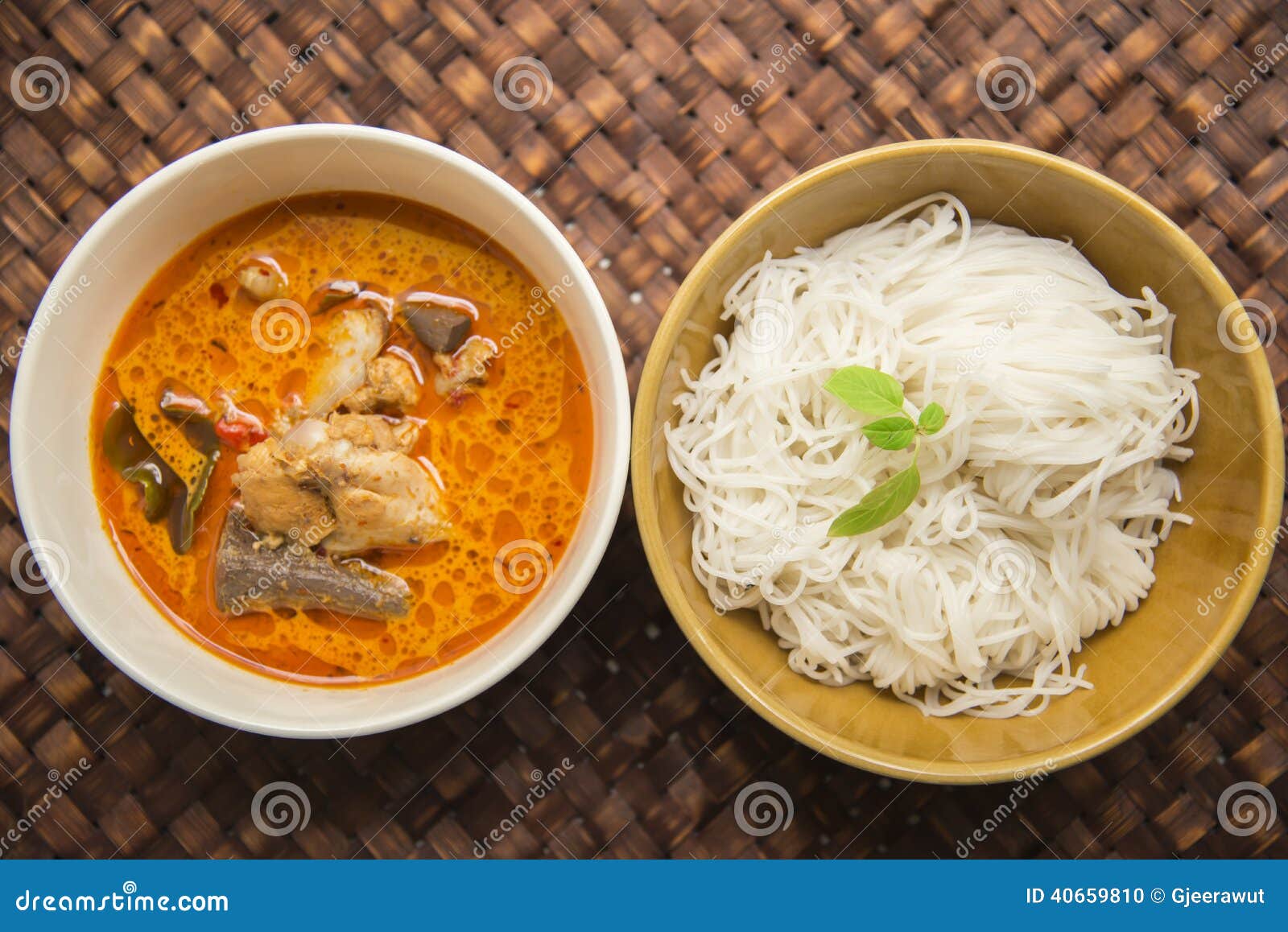 Thai Rice Vermicelli with Green Chicken Curry on Weaving Mat7 Stock