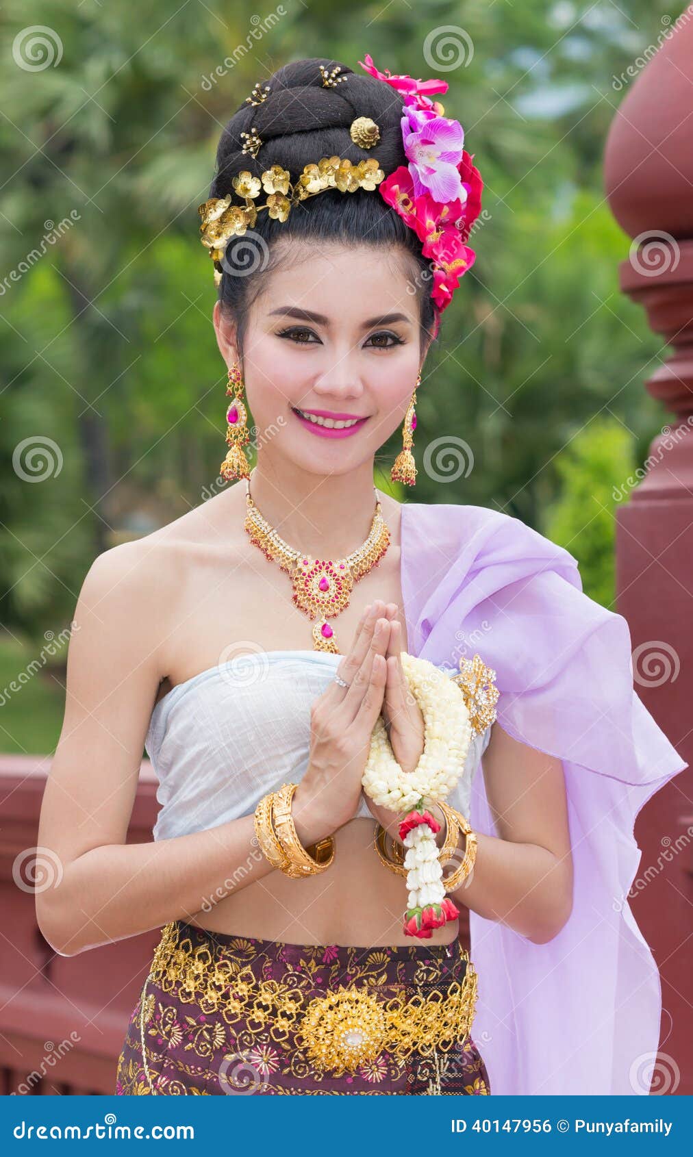 Thai Woman In Traditional Dress Editorial Image - Image 