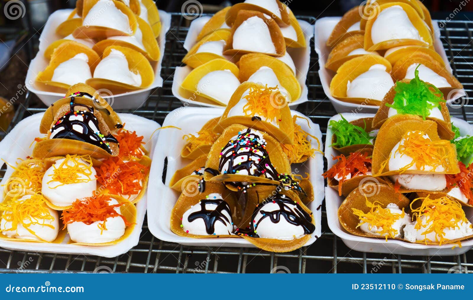 Thailand Dessert Thai Foods Mixed , Coconut Milk And Jelly. Bubur Cha