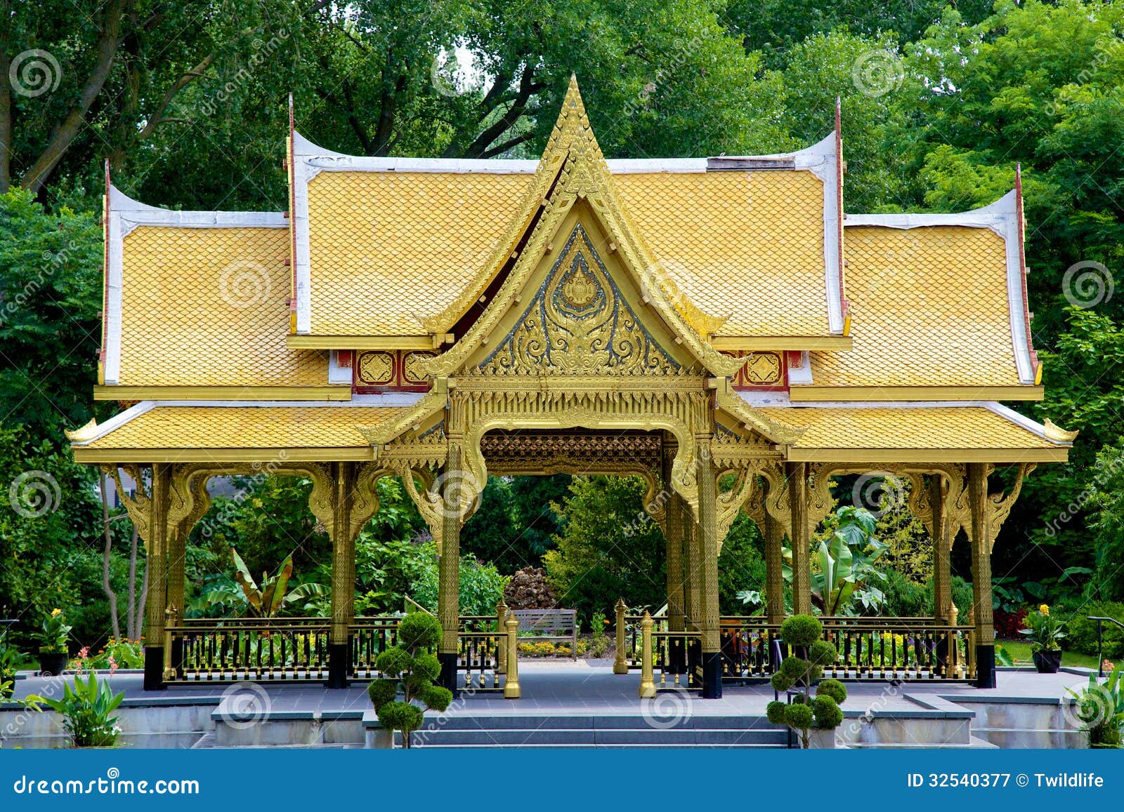 Wrijven droom Kneden Thais Paviljoen (sala) stock afbeelding. Image of goud - 32540377